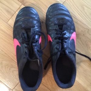 Soccer cleats